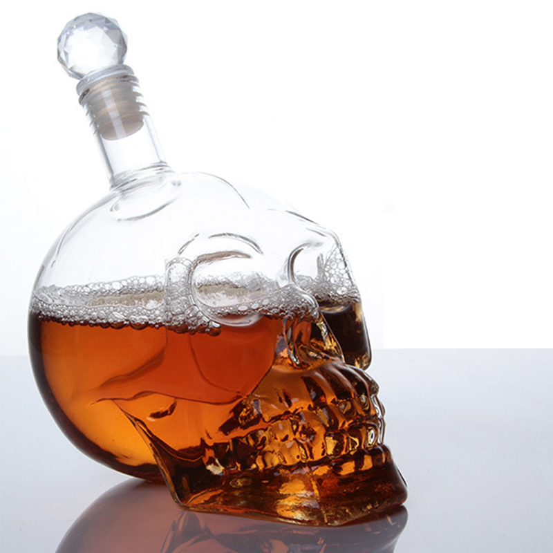 Wine Beer And Spirit - Kreative Schädel Kopf Dekan ter Kristall